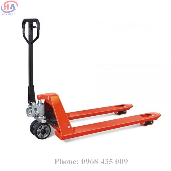 Xe nâng tiêu chuẩn