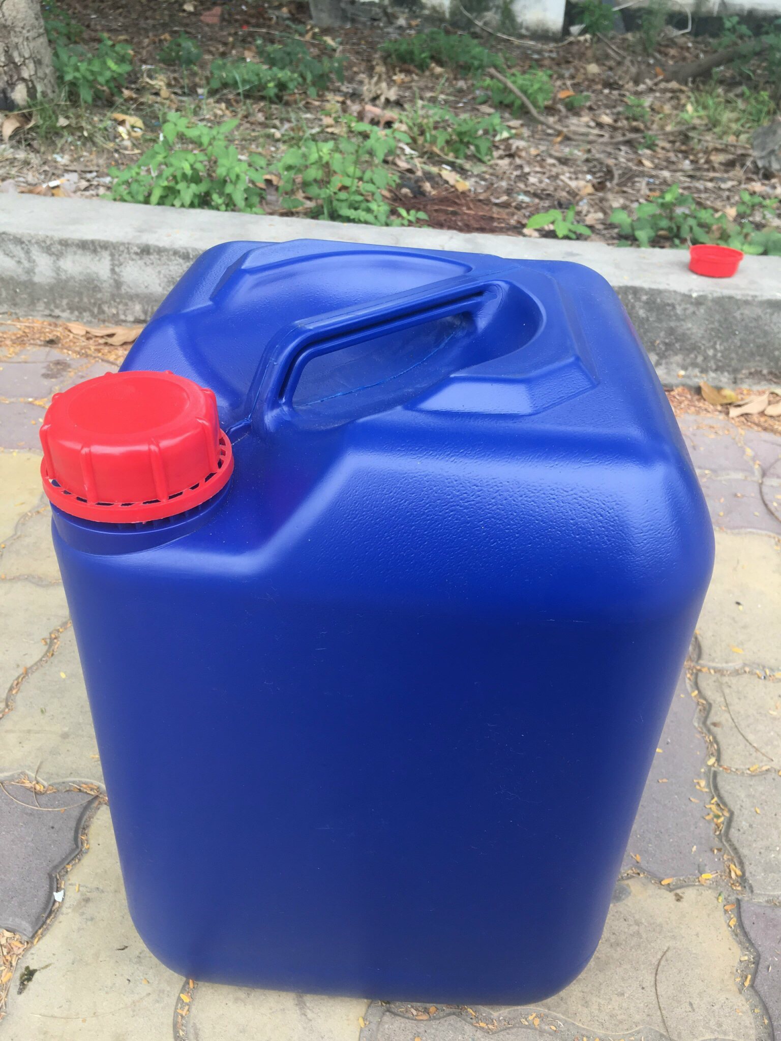 Can nhựa 20 lít đựng hóa chất quai chéo